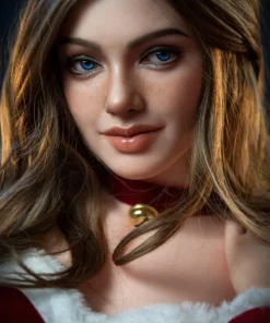 Adora Sex Doll 165 cm IronTech Doll en tenue festive, gros plan visage réaliste.
