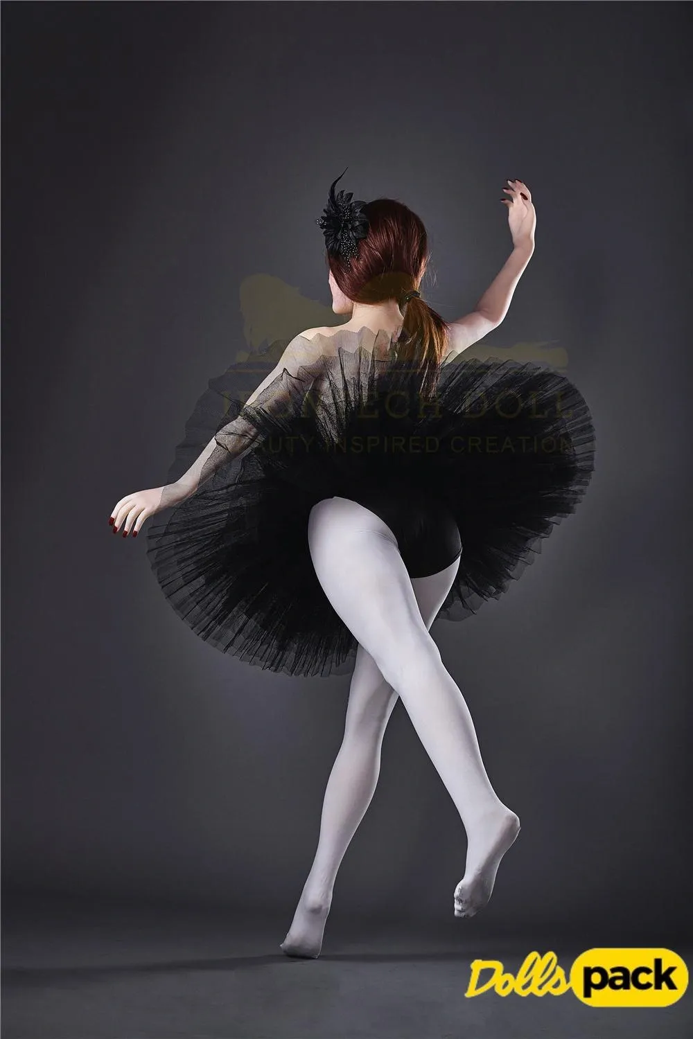 Lisette Sex Doll 150 cm IronTech en tutu noir, pose de danse gracieuse, vue de dos.