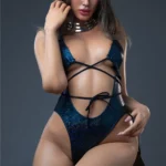 Poupée réaliste Lunora IronTech en silicone avec cheveux longs et tenue sexy