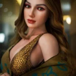 Mirabelle Sex Doll 166 cm IronTech, en robe dorée, pose élégante et regard captivant.