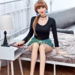 Aurélie Real Doll est toute sage.