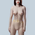 Lolika Sex Doll 168 cm debout, cheveux bruns, peau claire, détails réalistes.